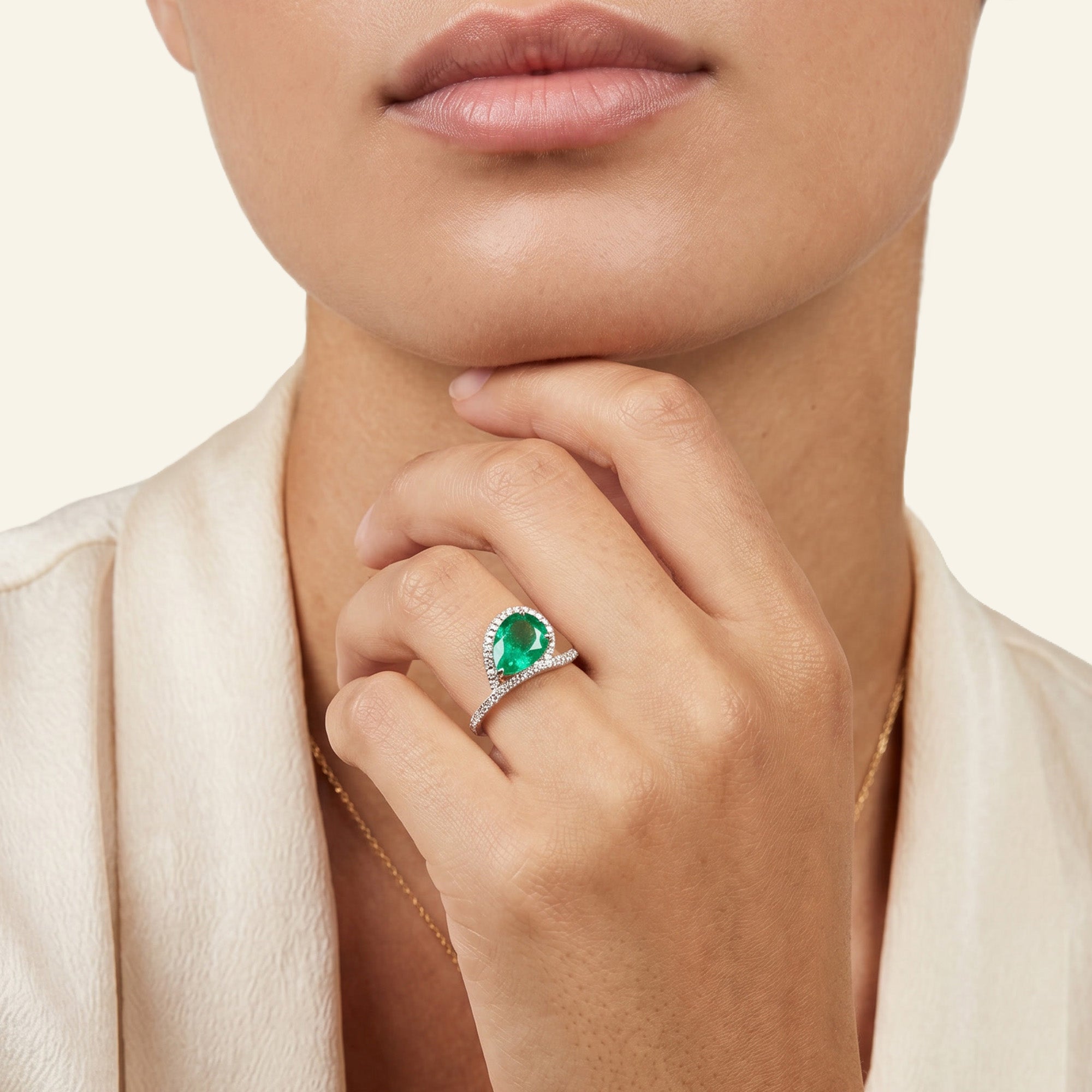 Majestic Wavy Green 2.00 Karat - Weissgold 18K