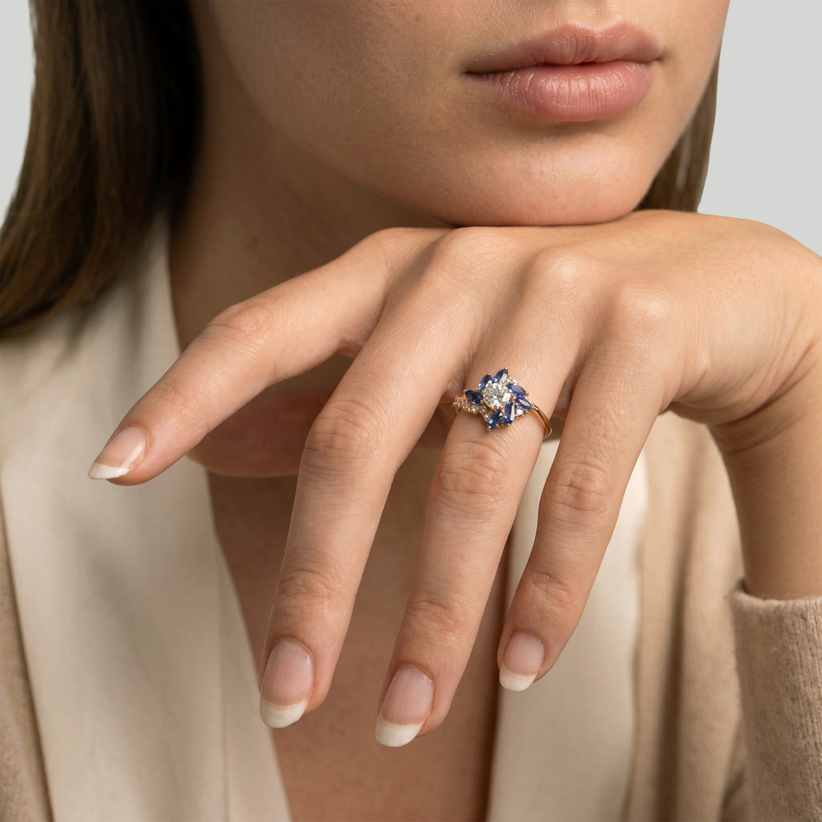 Enigmatic Nightflower - or Jaune 18k