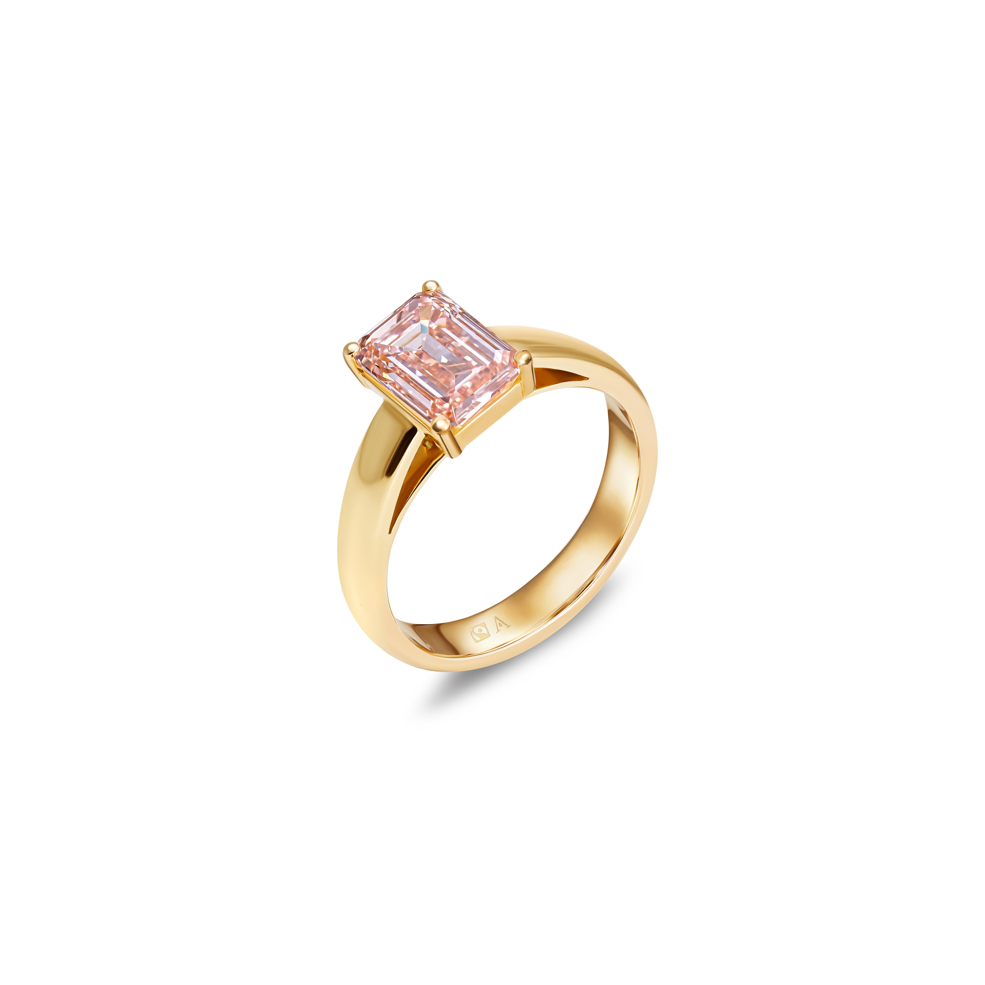Laguna Colorada 2.00 carats - or Jaune 18k – Solitaire en or 18k – porté en situation