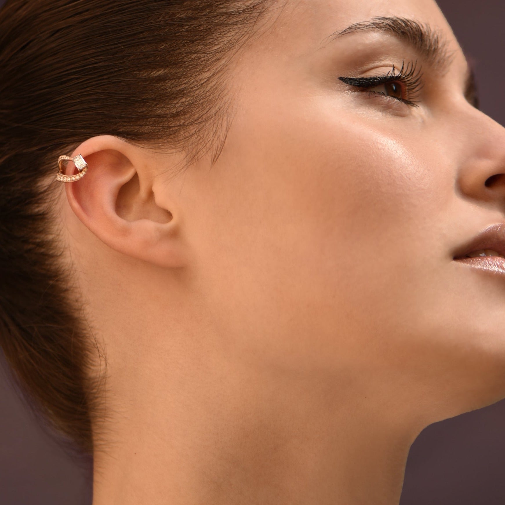 Boucles d'oreilles The Little Ice Skating Girl 0.30ct - or rouge 18k – Boucle d'oreilles en or 18k – porté en situation
