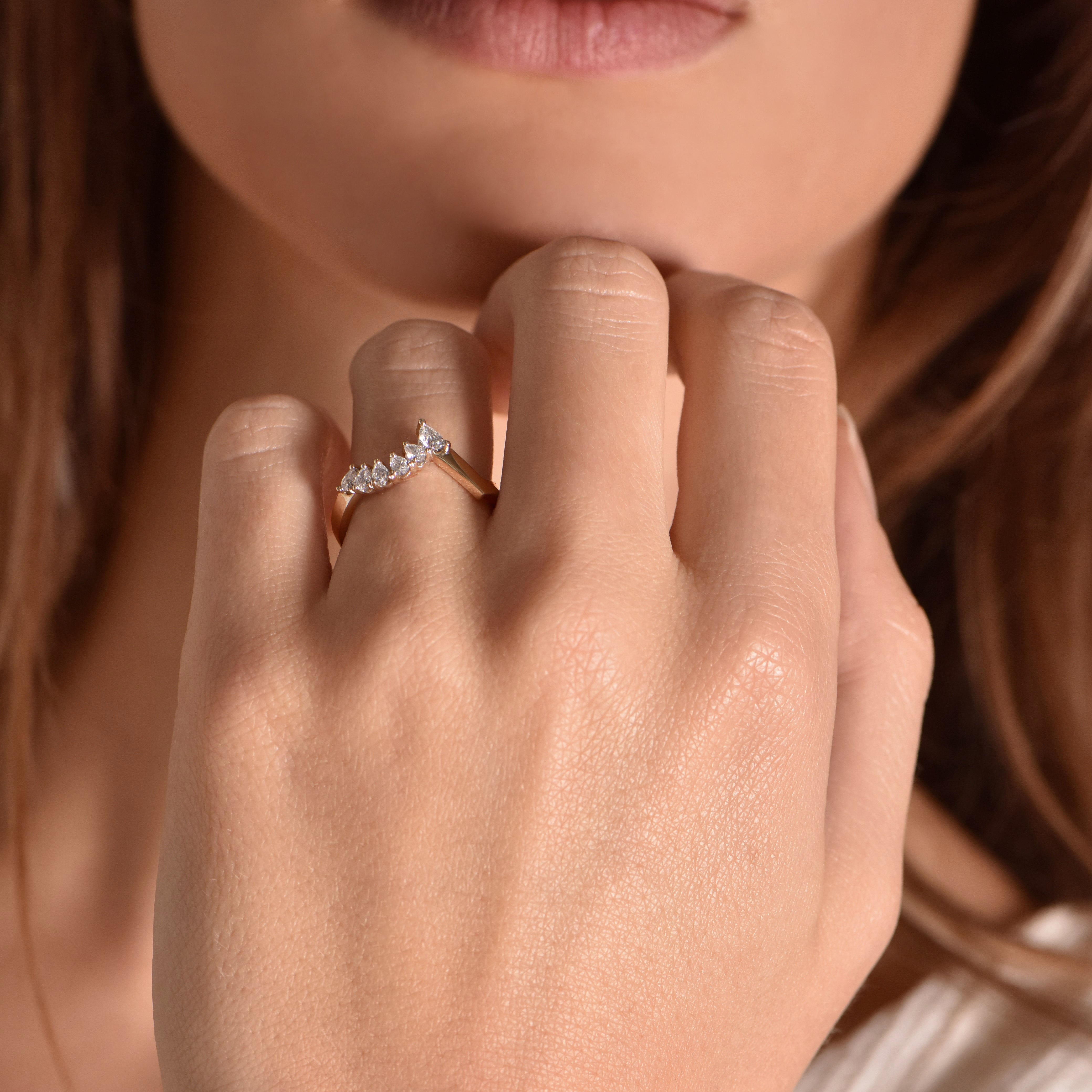 La Cordillera - Rotgold 18k – Trauring AGUAdeORO und Ring Gold 18k – Getragen Ansicht