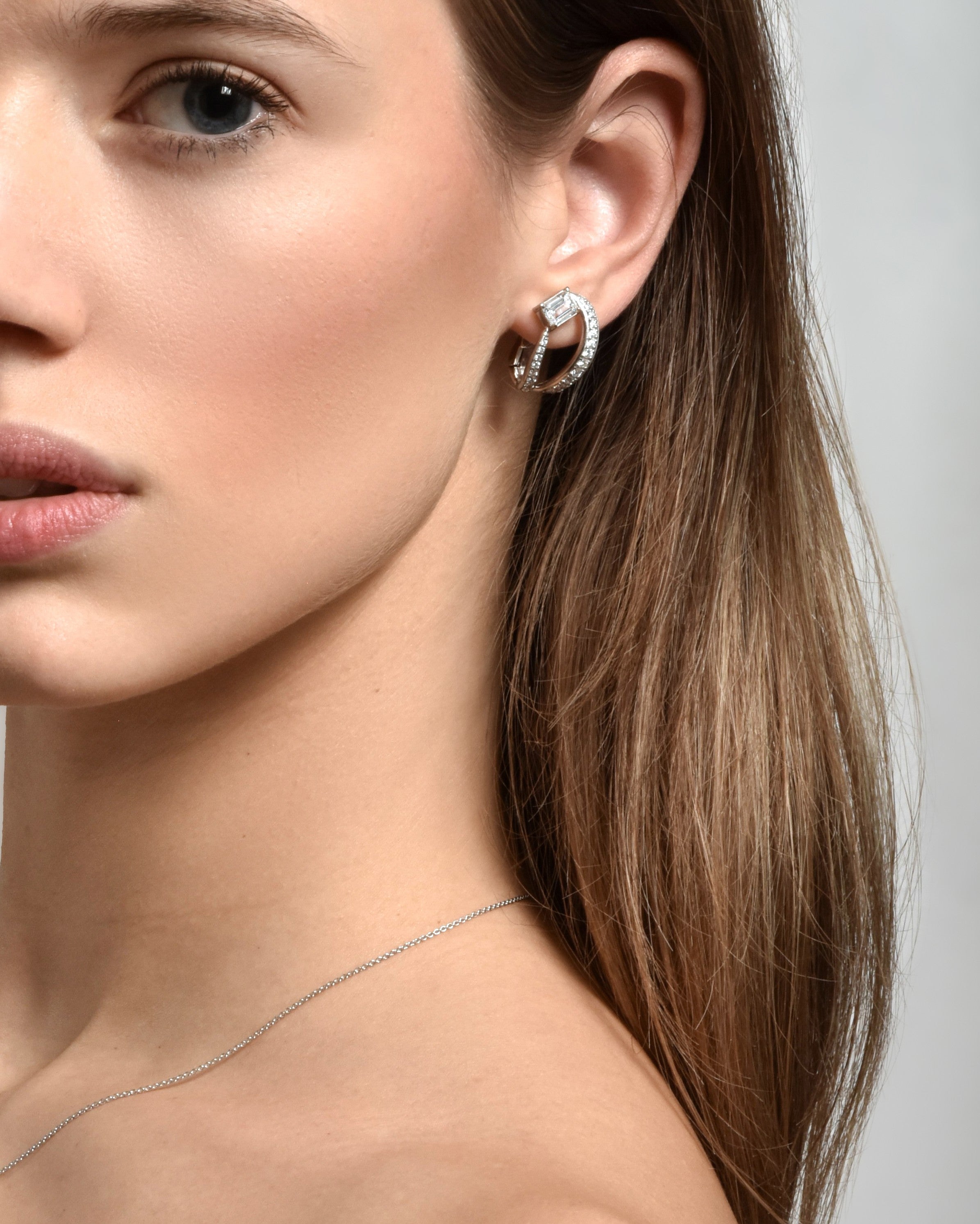 ISG earring with diamonds