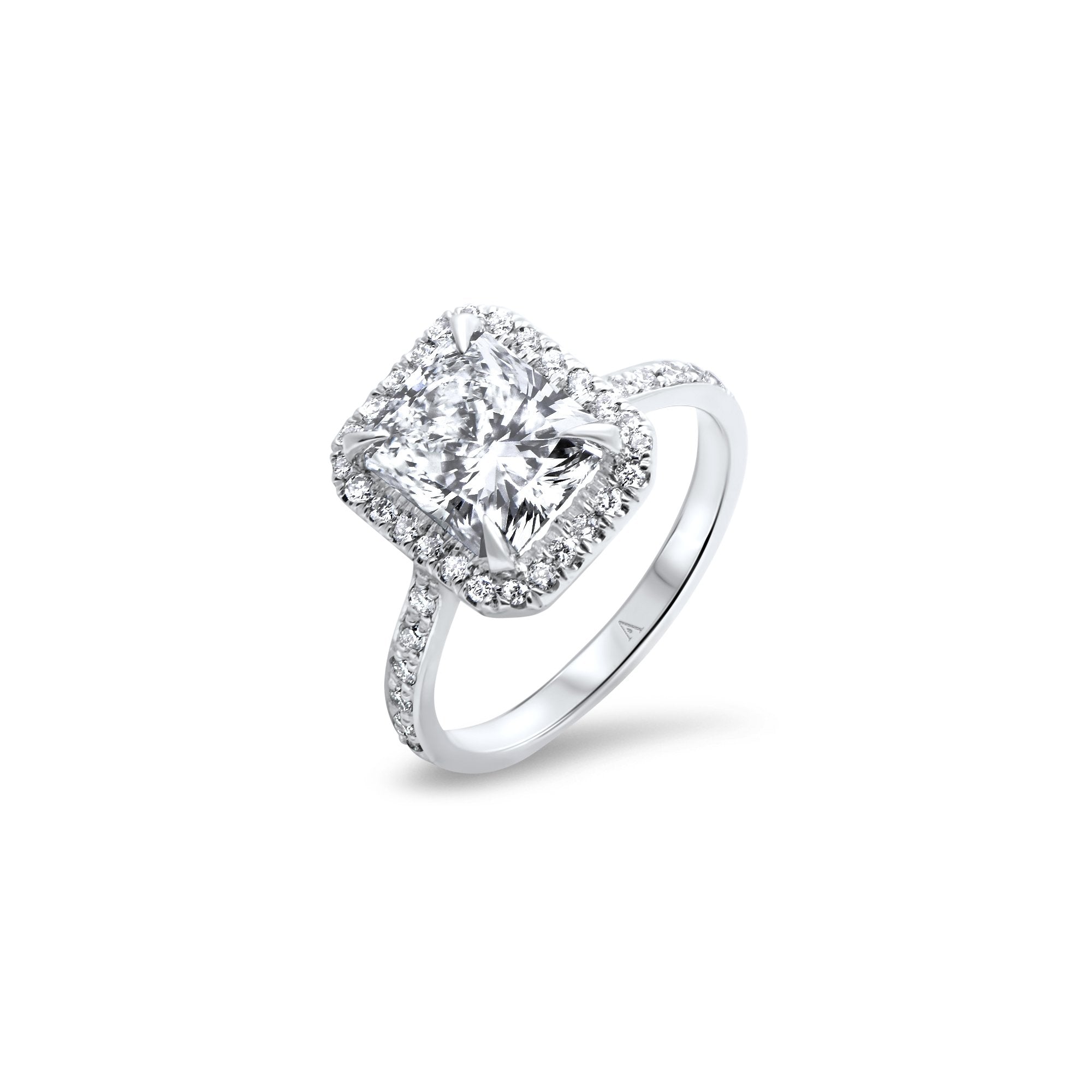 The Sleeping Beauty 2.70 carats - platine 950 – Solitaire en or 18k – porté de face