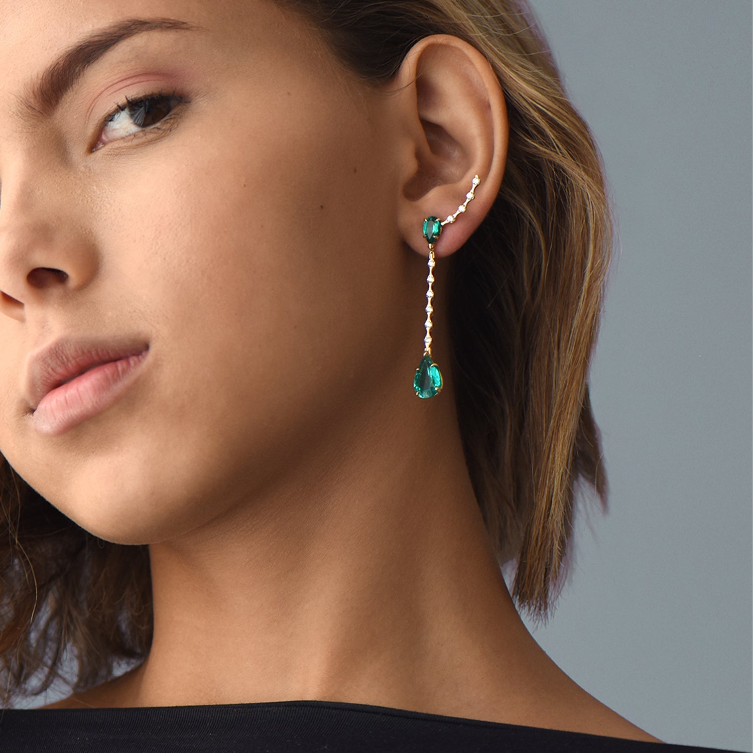 Boucles d'oreilles The Amazonian Green Leaves - or jaune 18k – Boucle d'oreilles en or 18k – vue de profil
