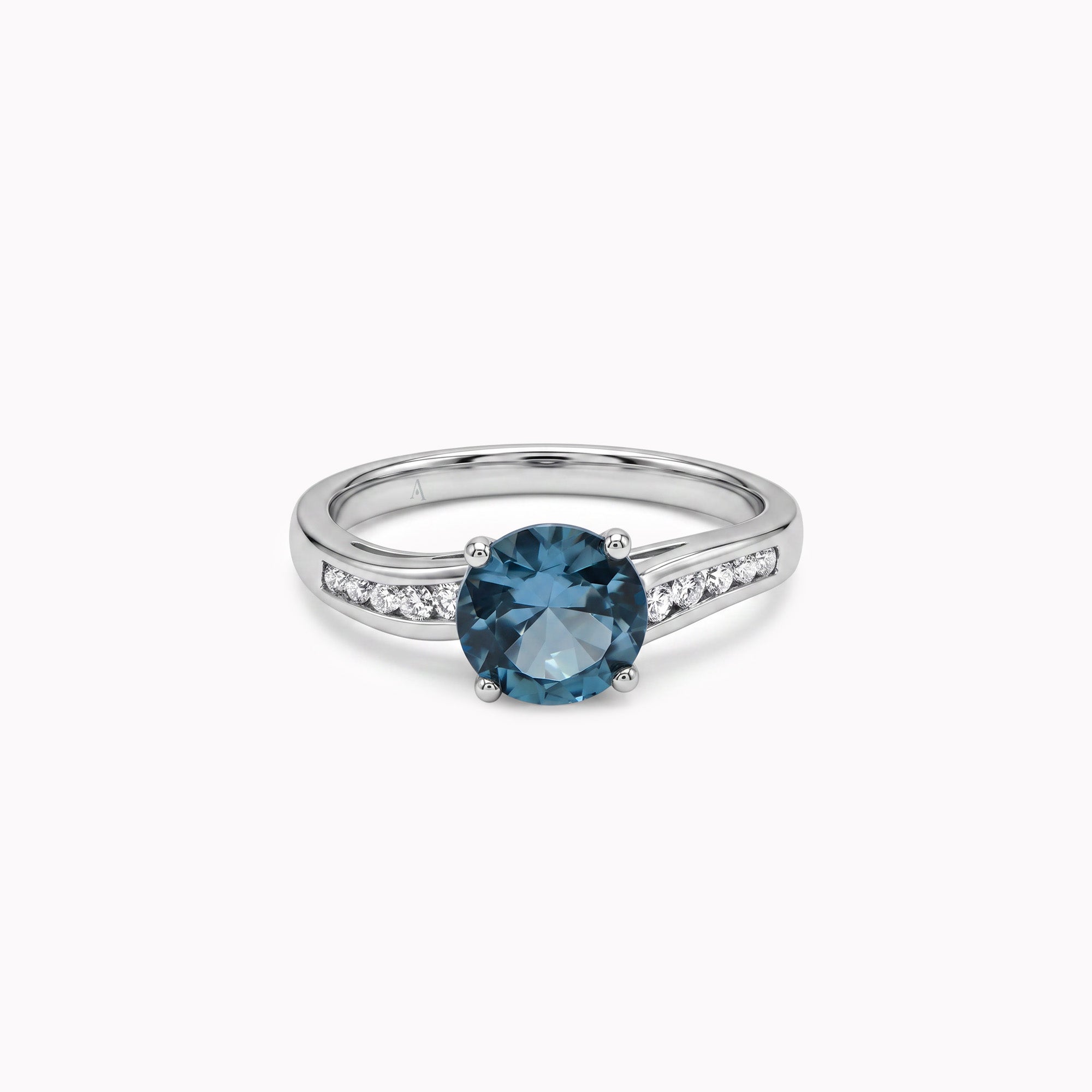 Curly Blue  - 1.50 Karat - Weissgold 18 K