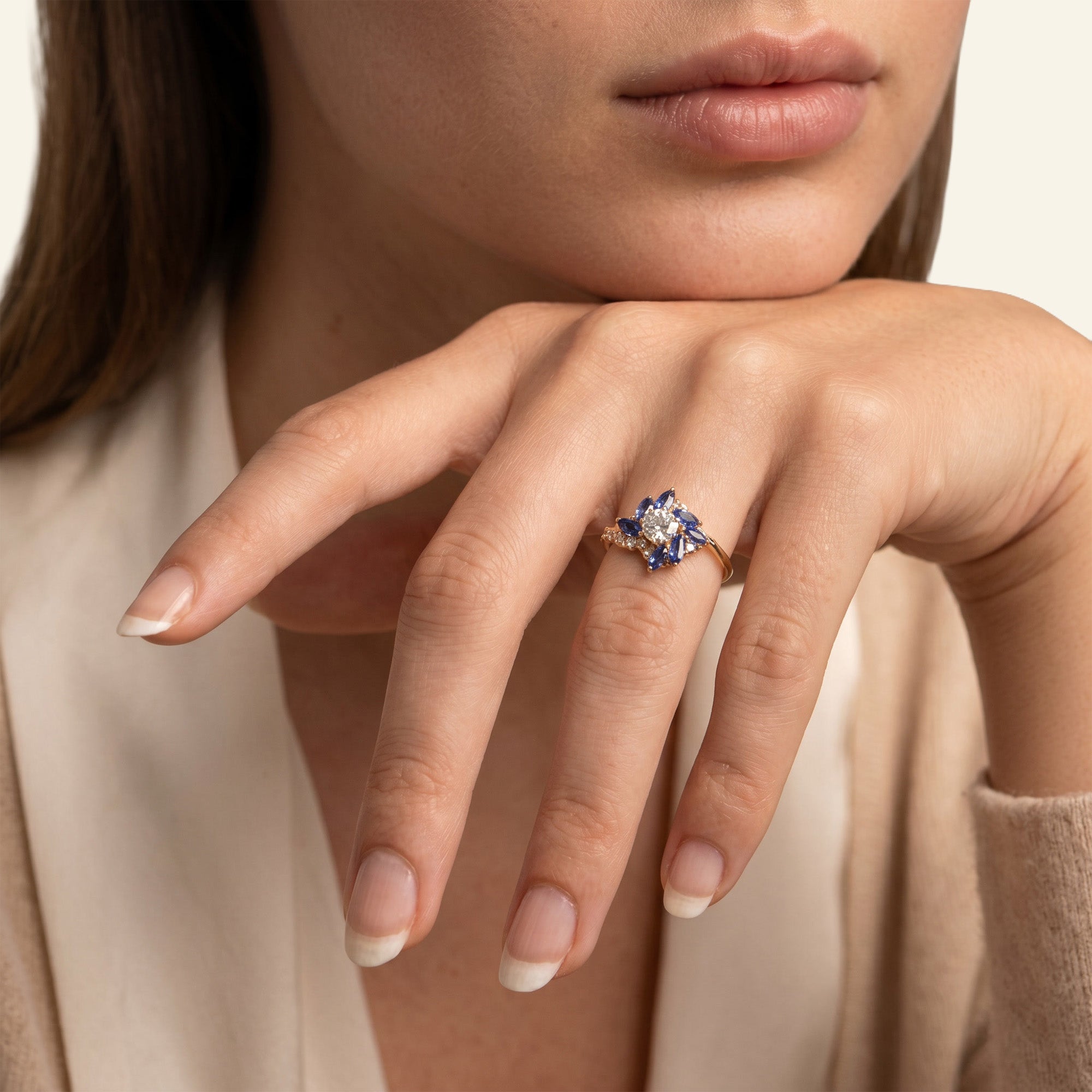 Enigmatic Nightflower - or Jaune 18k
