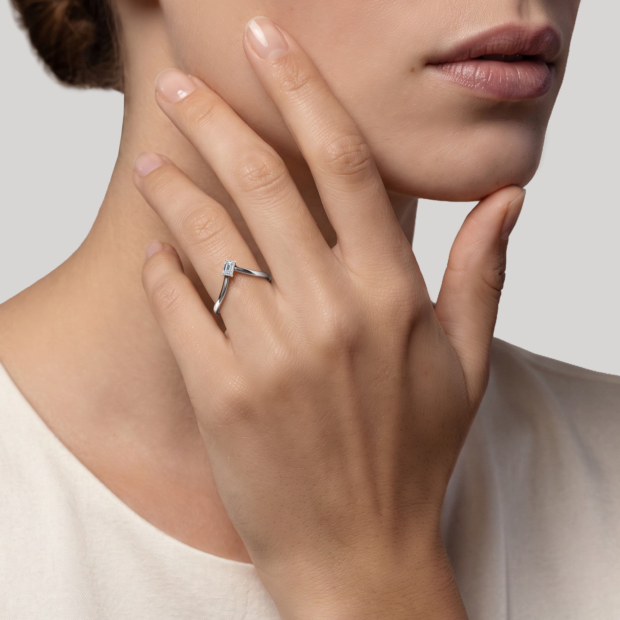 The Little Ice Skating Girl 0.20 carat - or blanc 18k