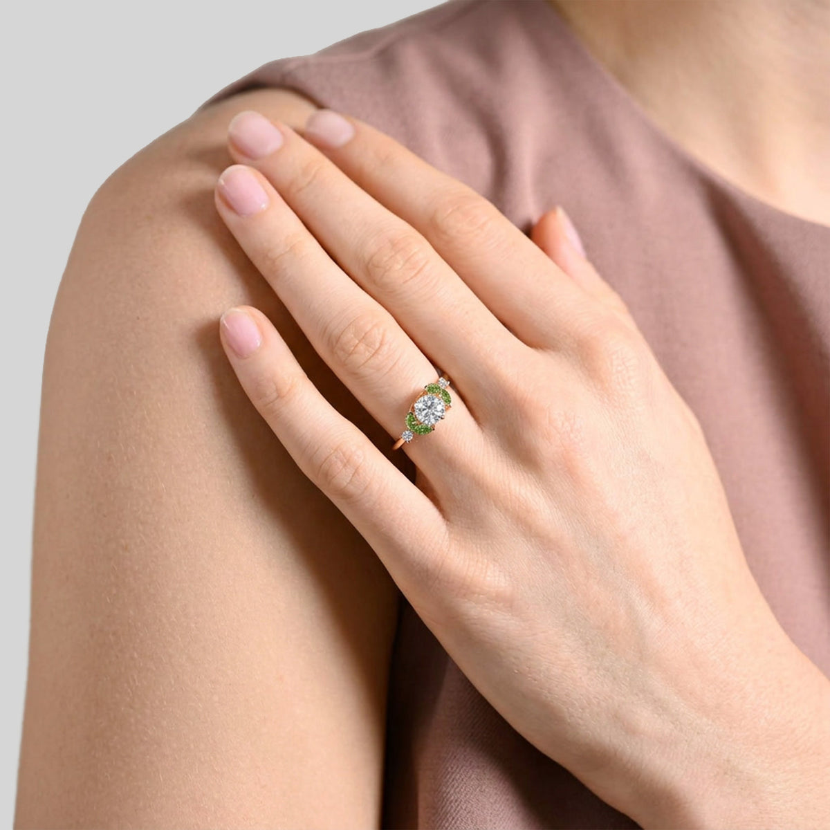 Little Bees Green 1,00 Karat – Rotgold 18K