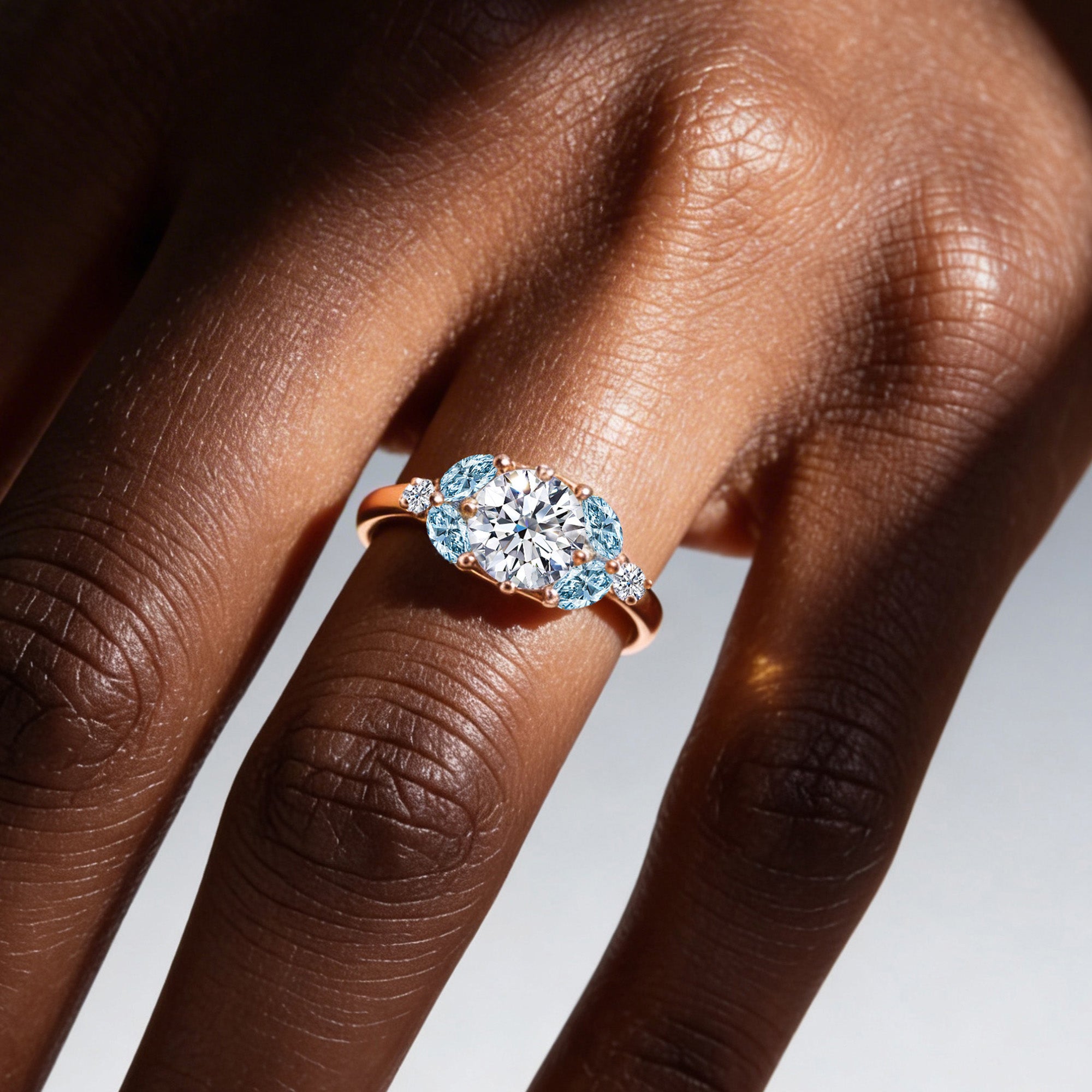 Little Bees Blue  1.00  carat  - or rouge 18k