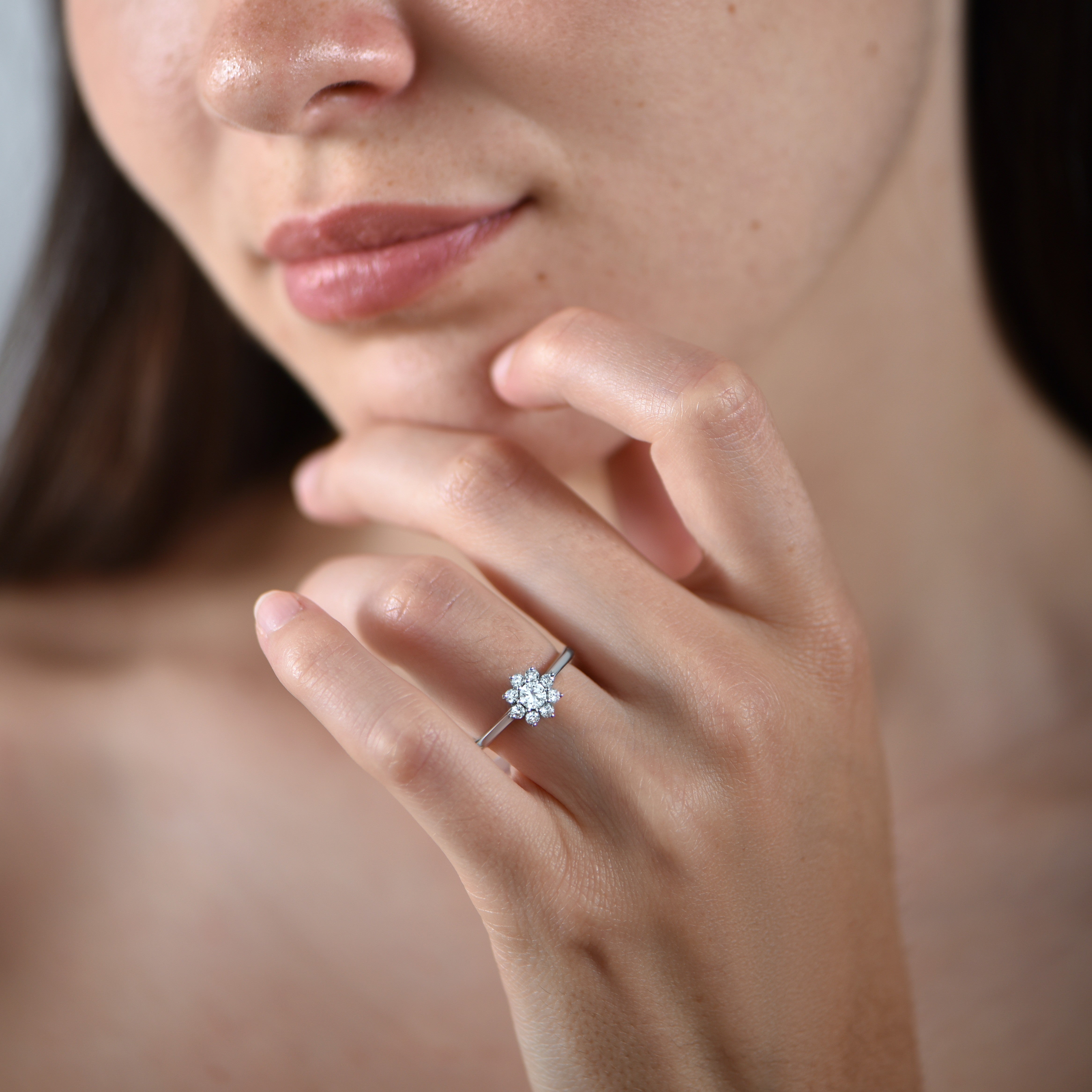 The Little Blooming Flower 0.10 Karat - Platin 950