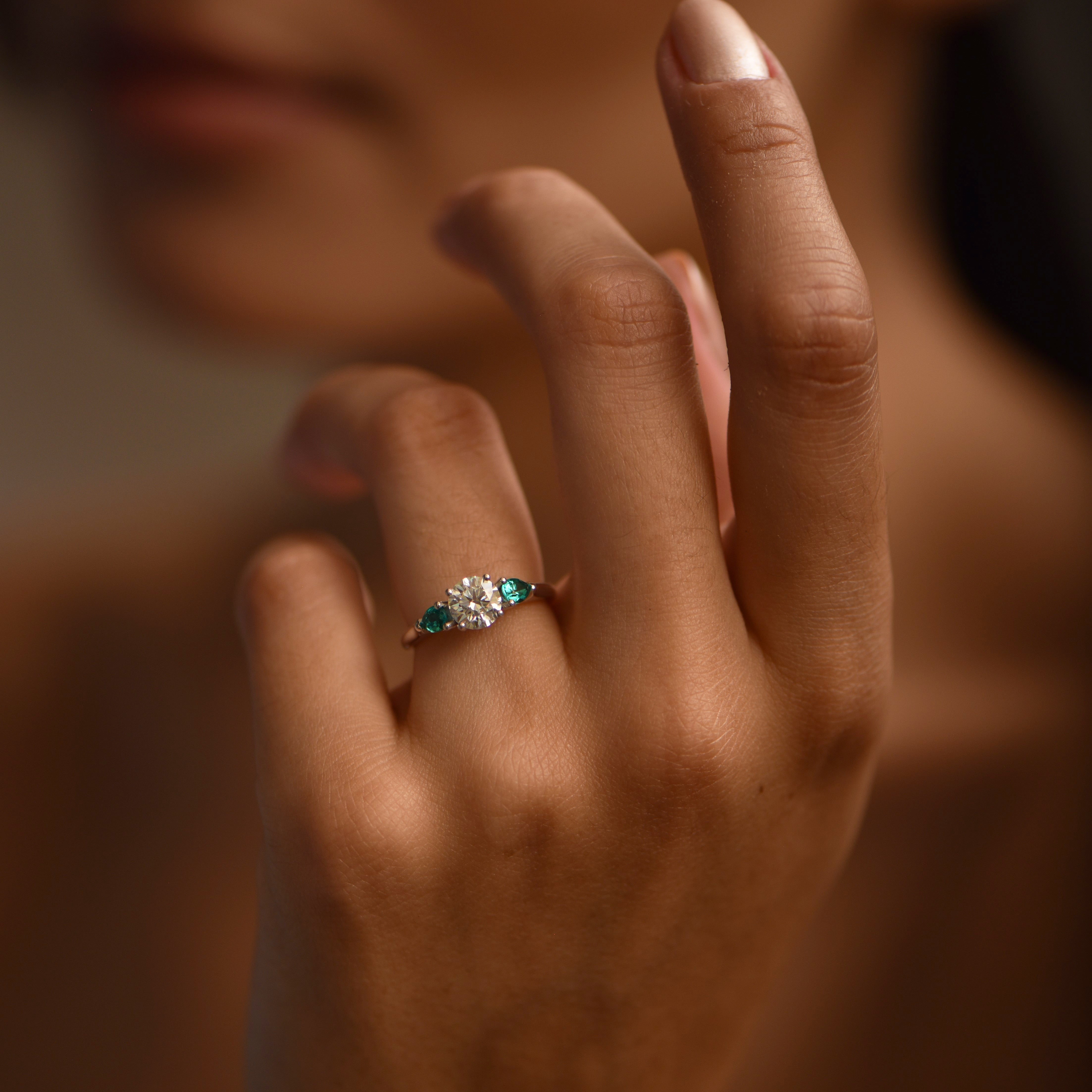 Moonlit Blossom  - 0.96 carat - or blanc 18k - AGUADEORO