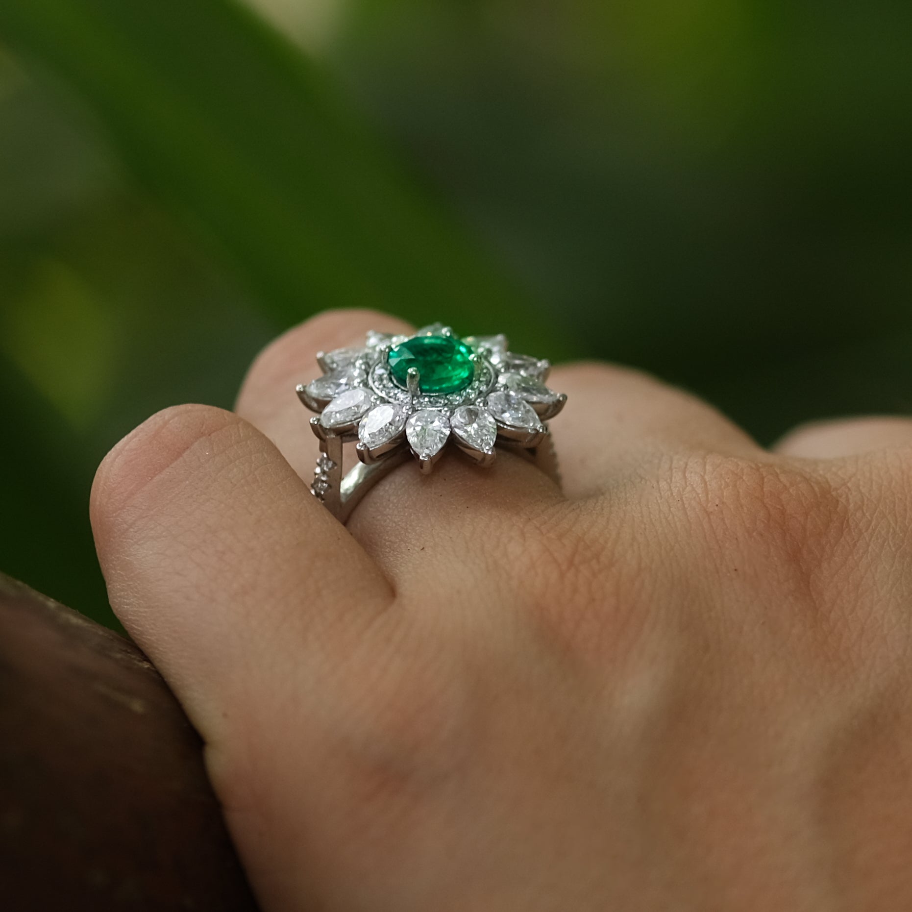 The fantastic Blooming Flower - 0.75 carat - or blanc 18k - AGUADEORO