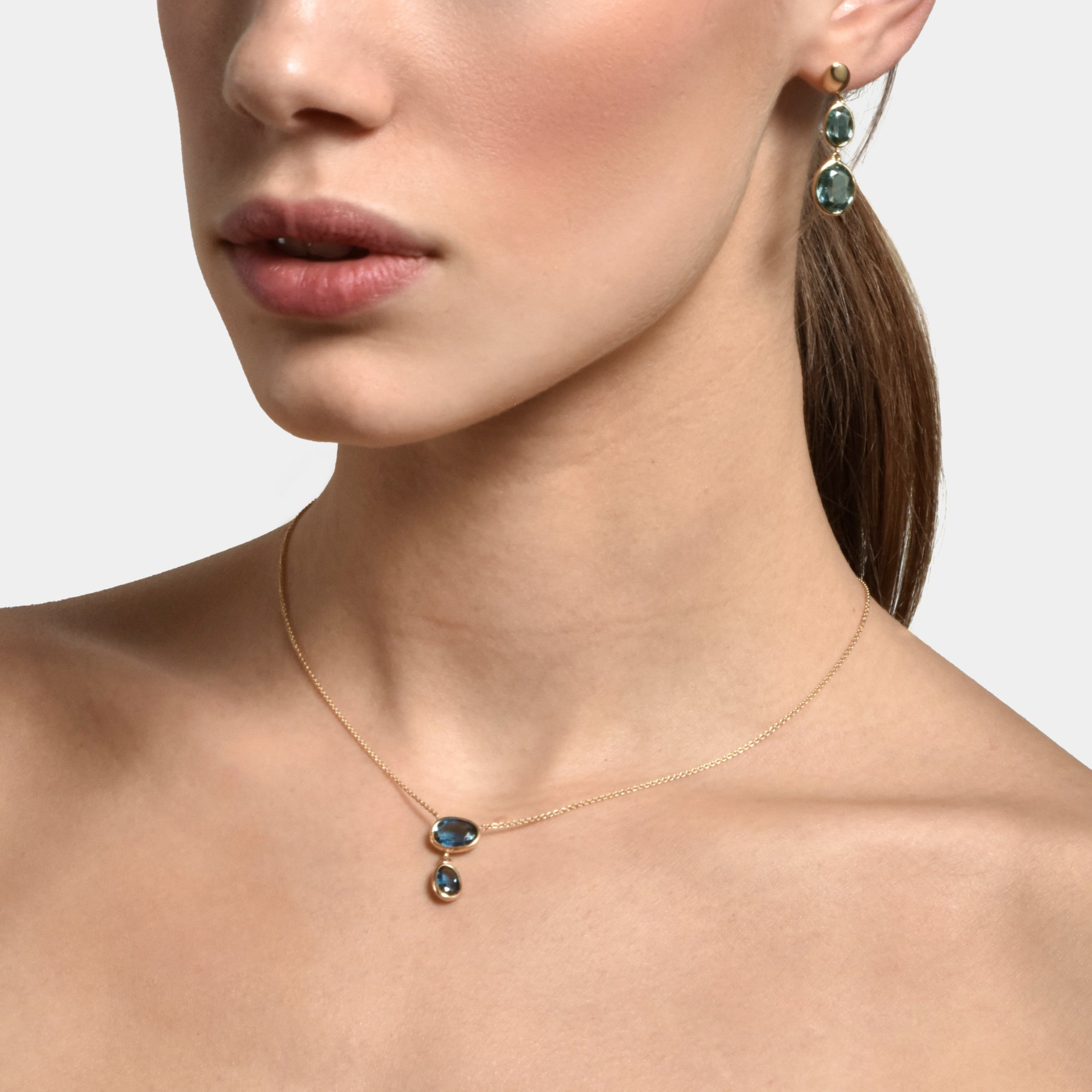 Halskette Océane Blaue Topase- gelbgold 18 k