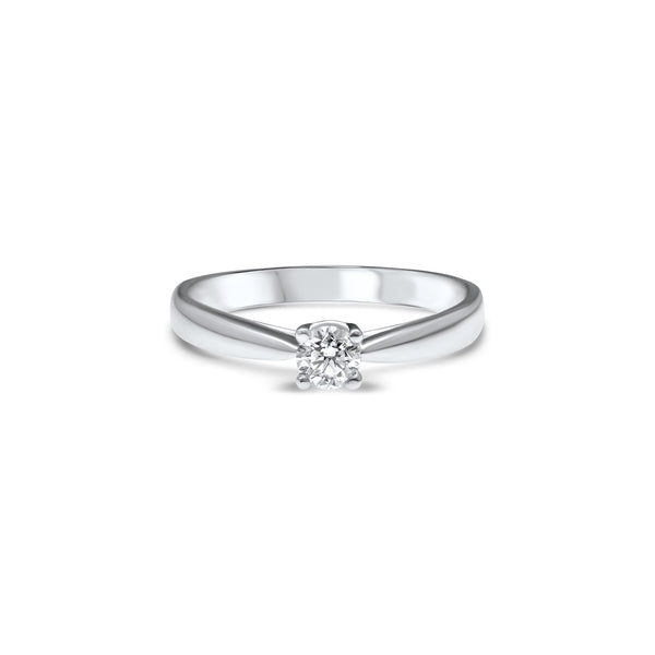 Solitaire classique serti d'un diamant de culture en taille brillant de 0.30ct qui trône tenu par quatre griffes.