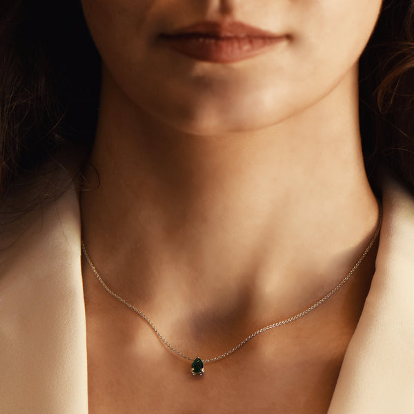 Necklace The Little Tear of Joy Dark Green Emerald 0.50ct - White Gold 18k 